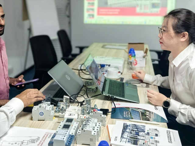 格亞電氣團(tuán)隊(duì)到訪斯里蘭卡電力局總部CEB丨助力當(dāng)?shù)仉娏ㄔO(shè)